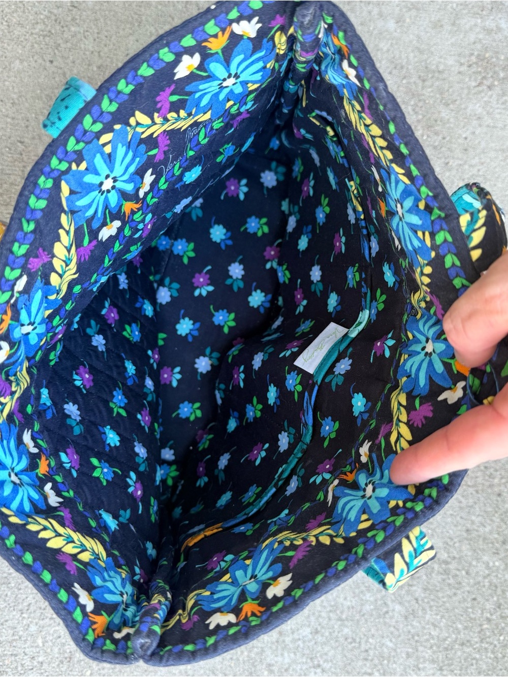 Vera Bradley Quilted Cotton Tote Bag in retired Midnight Blues Floral Pattern - Picture 4 of 5